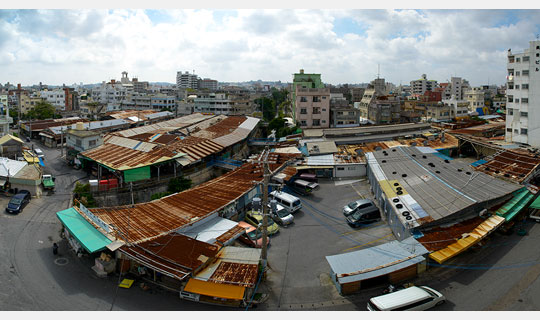 [Image]大橋和典写真展「那覇市・農連市場の記憶」― 消えゆく市場と暮らしの息遣いの記録 ―