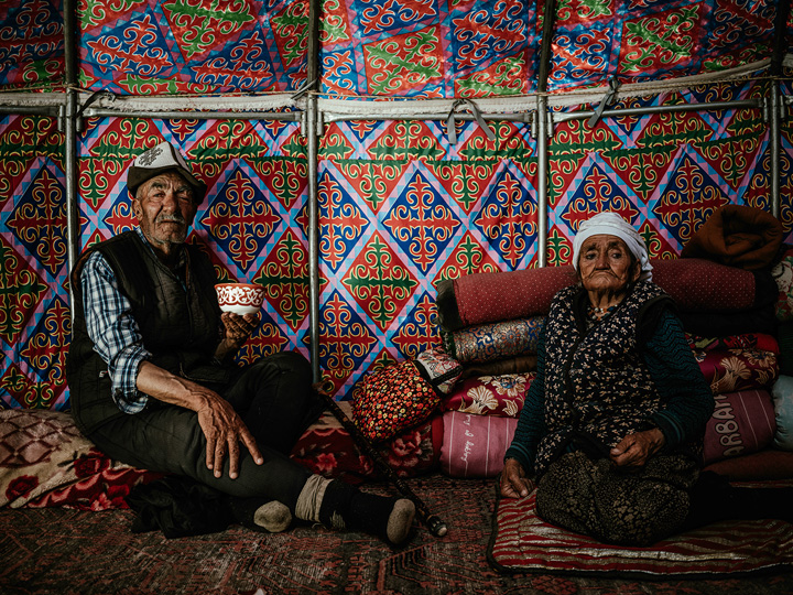 [image]Weaving Connections : The Vitality of Tajik Embroidery（紡がれる絆 — タジク刺繍の命脈）