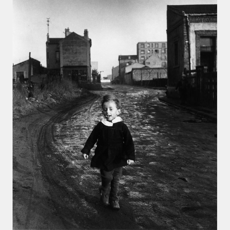 [image]Robert Doisneau Photo Exhibition Part 1. The Suburbs of Paris: Beyond the City Walls