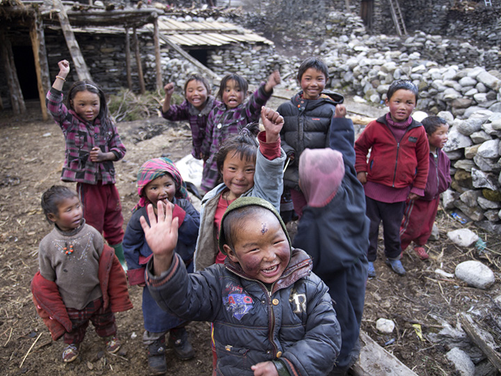 [image]撮影 野口 健 マナスル山麓のサマ村の子供たち