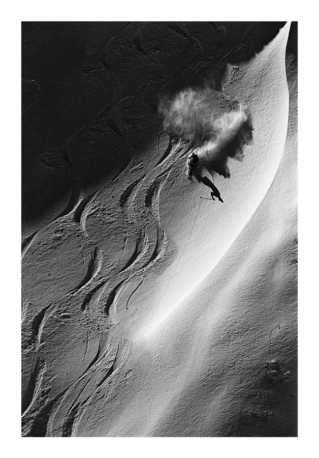 [image]水谷章人〈白銀の閃光〉より 1984年 北アルプス・立山 Skier 細野 博 ©Akito Mizutani